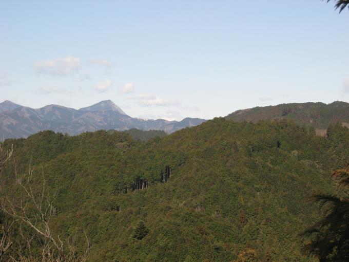 観音ケ岳から見た武甲山