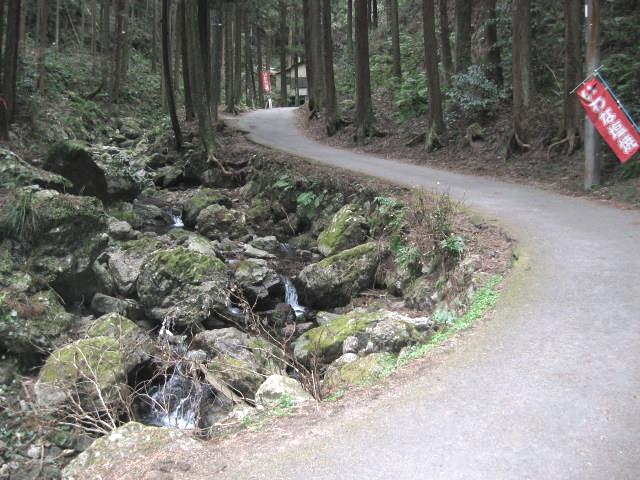 黒山三滝への道