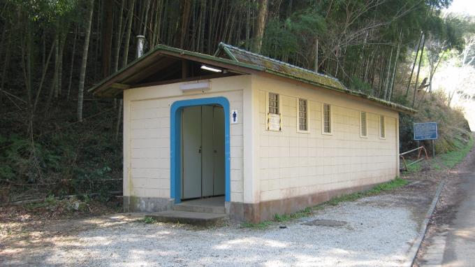 鎌北湖第二駐車場横観光トイレ