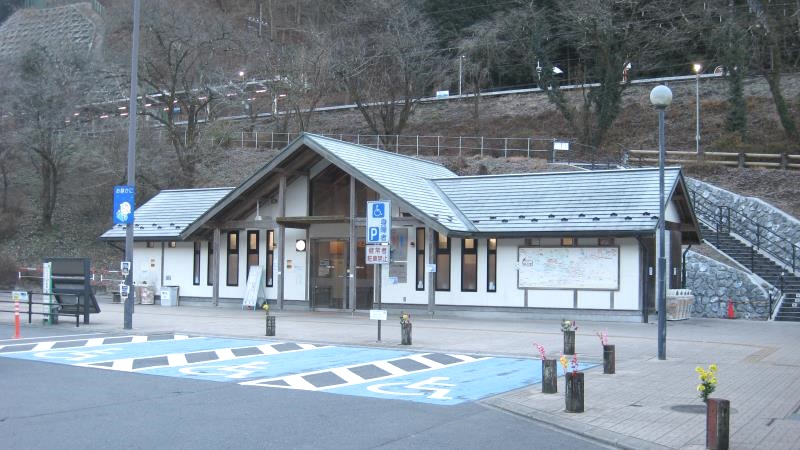 道の駅あしがくぼ第一駐車場内公衆トイレ