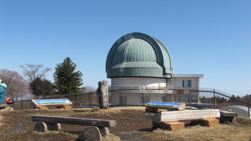 堂平山山頂にある天文台