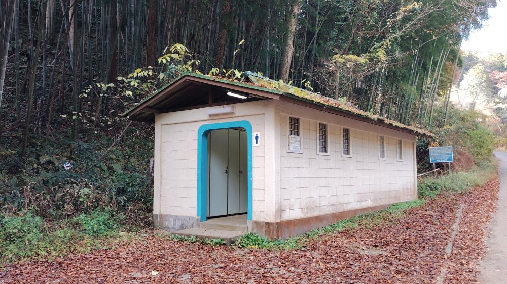 鎌北湖第二駐車場横公衆トイレ