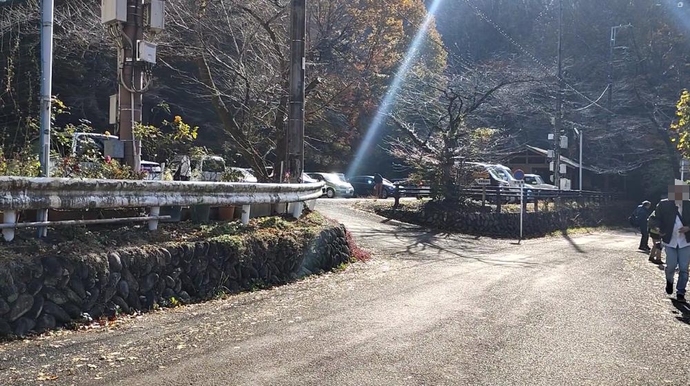 鎌北湖第一駐車場入口